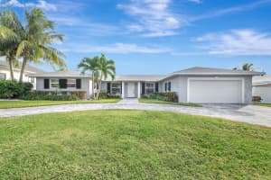 906 SW 28th Avenue, Boynton Beach, FL 33435 Sold 03/06/25