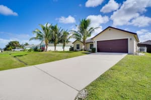1054 SW Jennifer Terrace, Port Saint Lucie, FL 34953 Sold 02/03/25