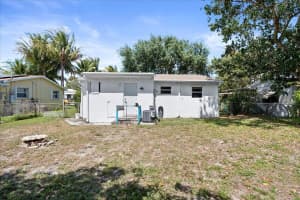 260 NE 14th Street, Delray Beach, FL 33444 Sold 03/18/25