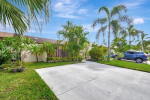 18 Chelsea Lane, Boynton Beach, FL 33426 Sold 01/17/25