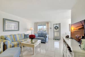 24 Chatham A, West Palm Beach, FL 33417 - MLS#R11045382