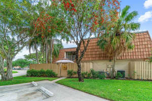 801 Blue Ridge Circle, West Palm Beach, FL 33409 Sold 12/29/24