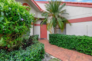7676 Lexington Club Boulevard A, Delray Beach, FL 33446 Sold 09/18/25
