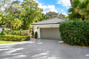 24 Oaks Lane, Boynton Beach, FL 33436 Sold 02/18/25