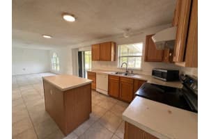 401 NW Marion Avenue, Port Saint Lucie, FL 34983 Sold 01/21/25