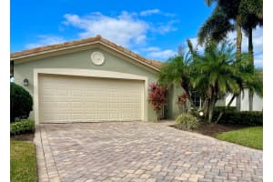 5575 45 Avenue, Vero Beach, FL 32967 Sold 01/17/25