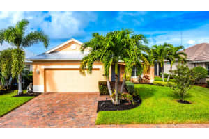 1122 4th Lane SW, Vero Beach, FL 32962 - MLS#R11045900