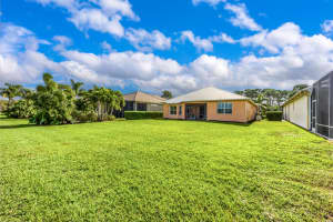 1122 4th Lane SW, Vero Beach, FL 32962 - MLS#R11045900