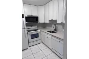 17 Suffolk A, Boca Raton, FL 33434 - MLS#R11045918
