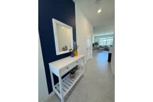 661 Longboat Drive, Davenport