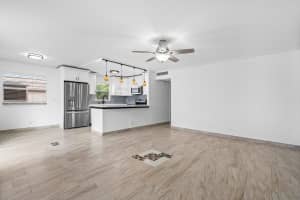 372 Saxony H Lane 372h, Delray Beach, FL 33446 Sold 05/28/25