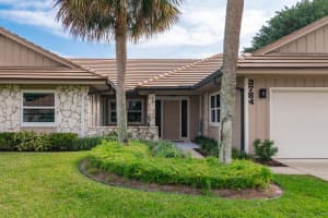 3784 SE Fairway E, Stuart, FL 34997 Sold 07/31/25