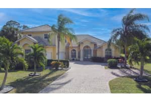 9529 Shadow Lane, Fort Pierce, FL 34951 Sold 06/06/25