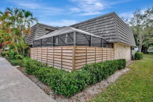 1105 11th Terrace, Palm Beach Gardens, FL 33418 Sold 02/25/25
