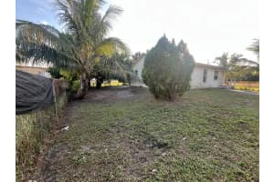162 Booker Place, Pahokee, FL 33476 Sold 07/11/25