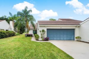 11 Edinburgh Drive, Palm Beach Gardens, FL 33418 Sold 02/21/25