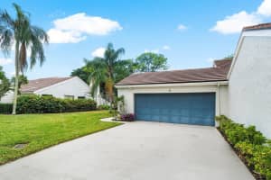 11 Edinburgh Drive, Palm Beach Gardens, FL 33418 Sold 02/21/25