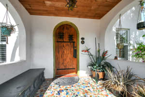 626 N Palmway, Lake Worth Beach, FL 33460 Sold 02/21/25