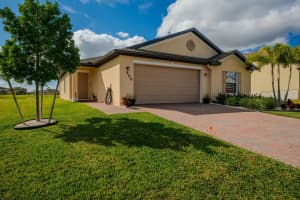 999 Bent Creek Drive, Fort Pierce, FL 34947 Sold 05/16/25