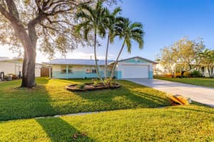 1694 SE Washington Street N, Stuart, FL 34997 Sold 02/03/25