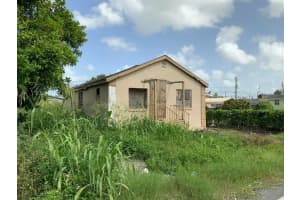 544 SW 4th Street, Belle Glade, FL 33430 Sold 01/21/25