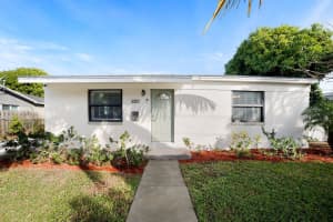 611 Monceaux Road, West Palm Beach, FL 33405 - MLS#R11046630
