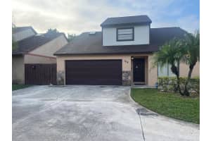 104 Beaumont Lane, Palm Beach Gardens, FL 33410 Sold 02/18/25