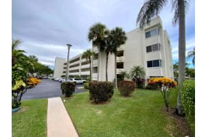 3178 Via Poinciana 402, Lake Worth