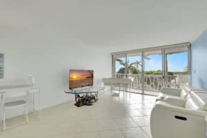 2505 S Ocean Boulevard 402, Palm Beach, FL 33480 Sold 07/11/25