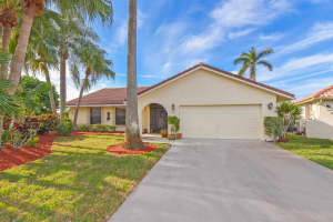 8601 Bonita Isle Drive, Lake Worth, FL 33467 Sold 02/18/25