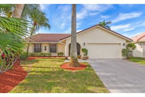8601 Bonita Isle Drive, Lake Worth, FL 33467 Sold 02/18/25