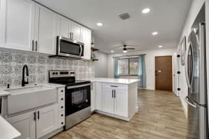 121 NE 49th Street, Oakland Park, FL 33334 Sold 02/07/25