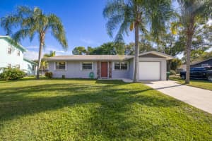 6008 Palm Drive, Fort Pierce, FL 34982 Sold 04/04/25