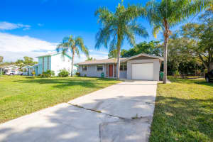 6008 Palm Drive, Fort Pierce, FL 34982 Sold 04/04/25