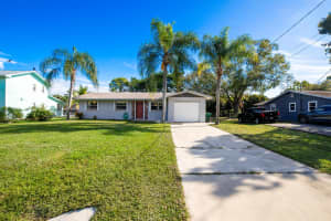 6008 Palm Drive, Fort Pierce, FL 34982 Sold 04/04/25