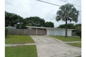 100 SE Naranja Avenue, Port Saint Lucie, FL 34983 - MLS#R11047109