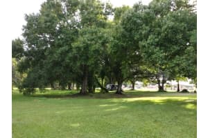 806 NW 10th Street, Okeechobee, FL 34972 Sold 02/19/25