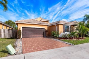 9531 Lago Drive, Boynton Beach, FL 33472 Sold 05/21/25