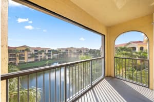 100 Uno Lago Drive 404, Juno Beach