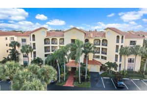 100 Uno Lago Drive 404, Juno Beach, FL 33408 Sold 10/03/25