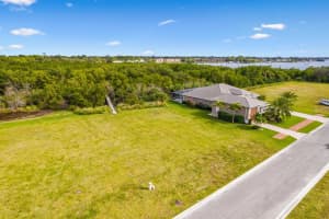 206 SE Fiore Bello, Port Saint Lucie, FL 34952 - MLS#R11047203