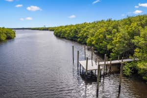 206 SE Fiore Bello, Port Saint Lucie, FL 34952 - MLS#R11047203
