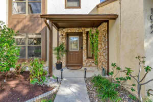 1022 Raintree Drive, Palm Beach Gardens, FL 33410 Sold 03/21/25