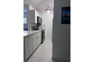 5 Crossings Circle H, Boynton Beach, FL 33435 Sold 04/14/25