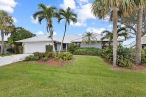 3990 NE Joes Point Road, Stuart, FL 34996 Sold 01/31/25