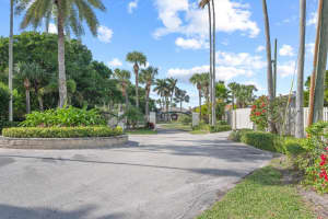 3990 NE Joes Point Road, Stuart, FL 34996 Sold 01/31/25