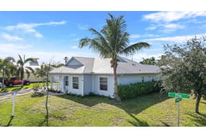 5310 SE Pine Avenue, Stuart, FL 34997 Sold 02/28/25