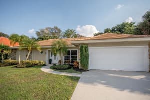 2758 Biarritz Drive, Palm Beach Gardens, FL 33410 - MLS#R11047388