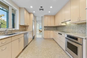 1 Sloans Curve Drive, Palm Beach, FL 33480 Sold 01/31/25