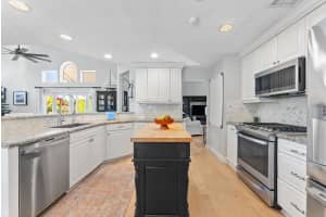 137 Bent Tree Drive, Palm Beach Gardens, FL 33418 Sold 02/14/25